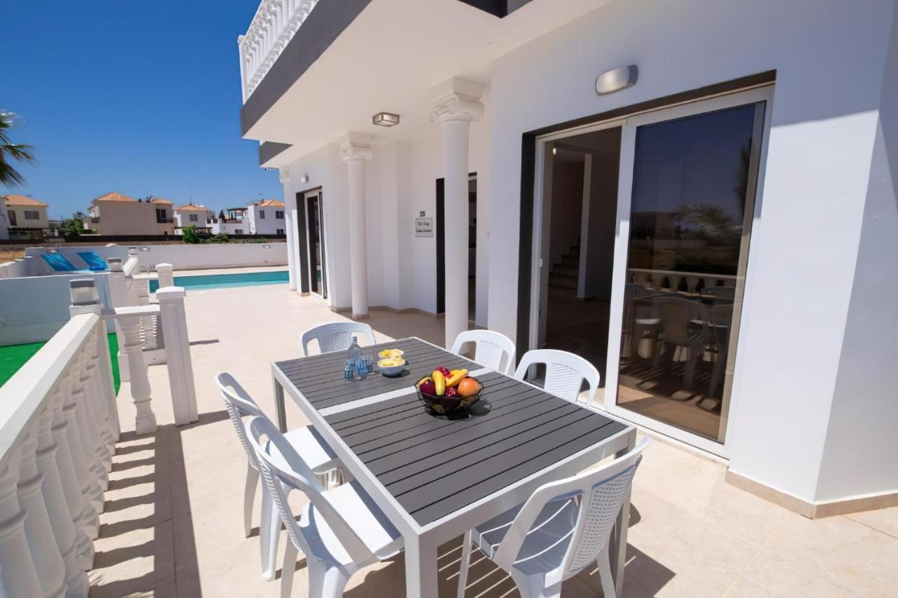 Villa Suncity Boutique Beachfront ไอยานาปา ภายนอก รูปภาพ