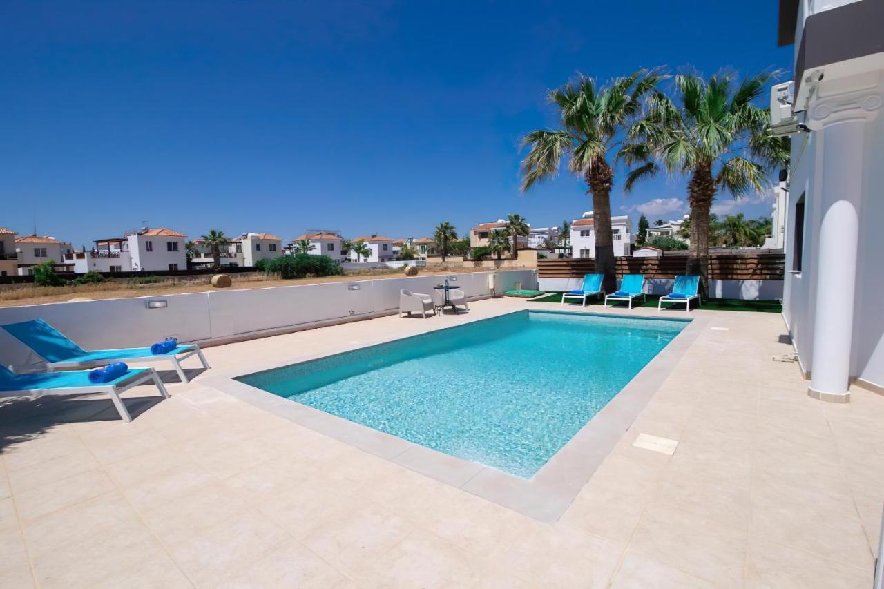 Villa Suncity Boutique Beachfront ไอยานาปา ภายนอก รูปภาพ