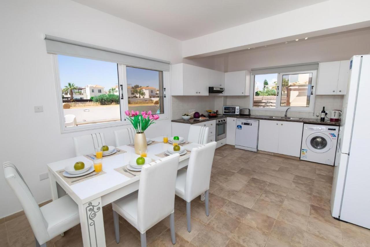 Villa Suncity Boutique Beachfront ไอยานาปา ภายนอก รูปภาพ